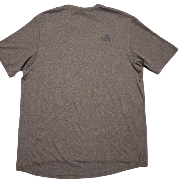 The North Face Men's T-shirt - Picture 2 of 8